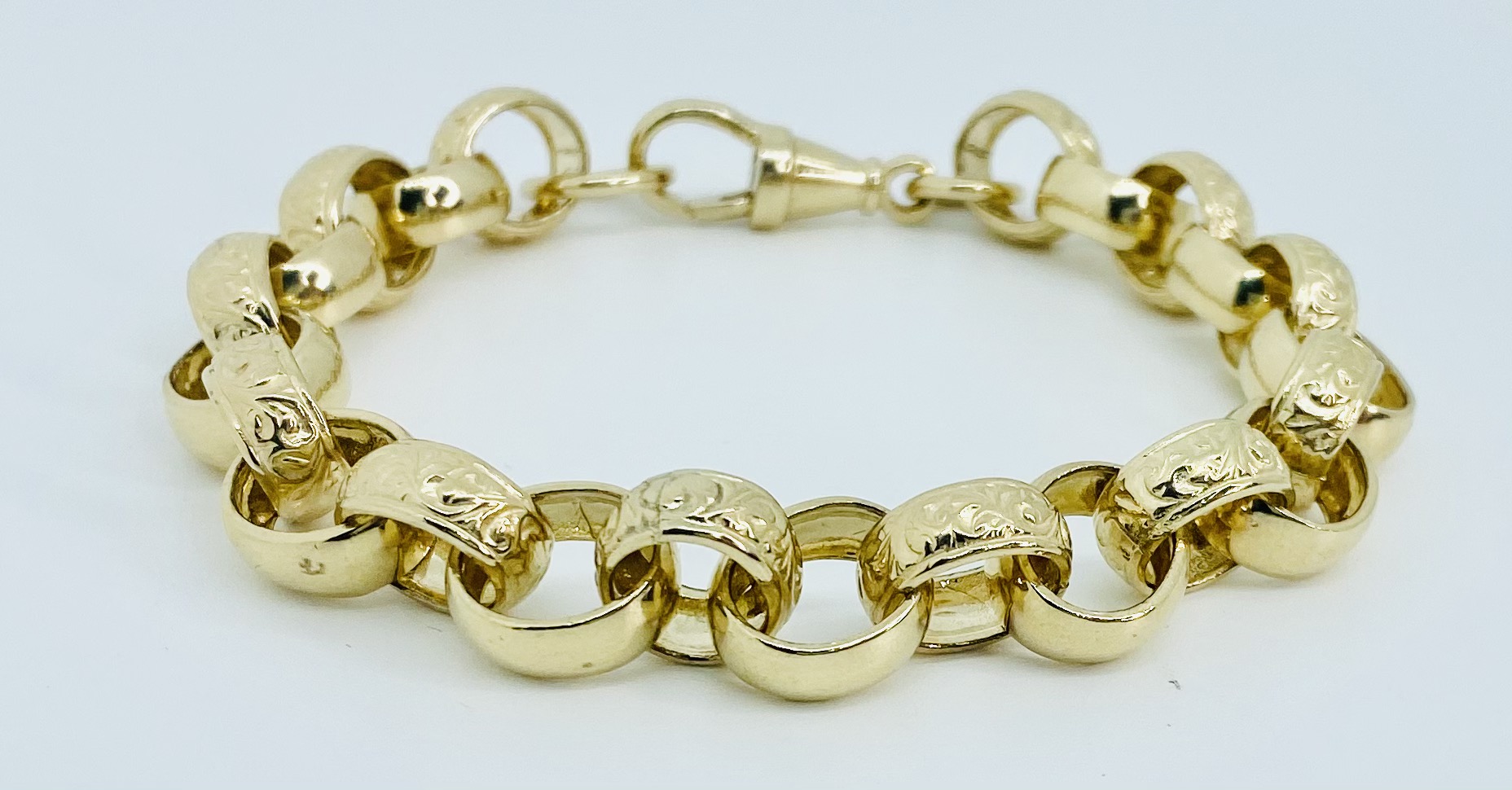 9ct Gold 19cm Belcher Multi Stone Turtle Padlock Bracelet | Angus & Coote