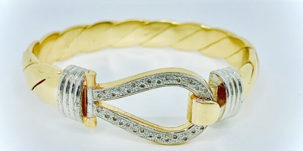 GENTS 9CT GOLD DIAMOND HOOK BANGLE  92 GRAM