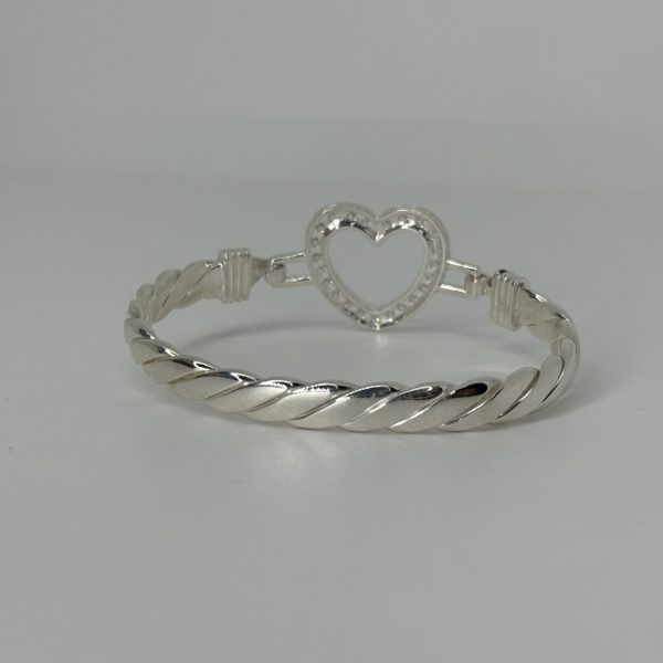 STERLING SILVER LADIES OPEN HEART HOOK BANGLE - Image 6